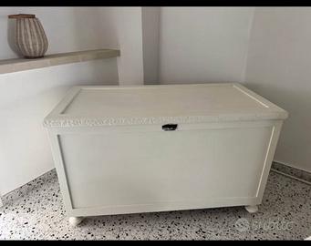 Cassapanca in legno
