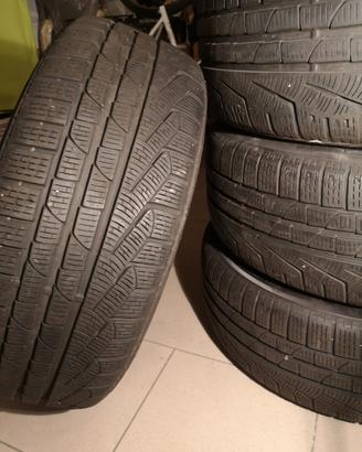 Cerchi MOMO 18” + gomme 226/45 r18