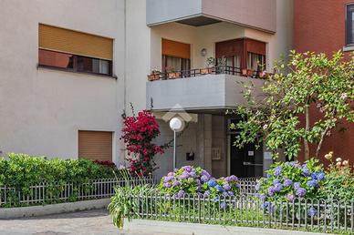 3 LOCALI A VICO EQUENSE