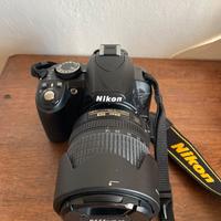Nikon D3100 + obiettivo AF-S DX NIKKON 18-105mm