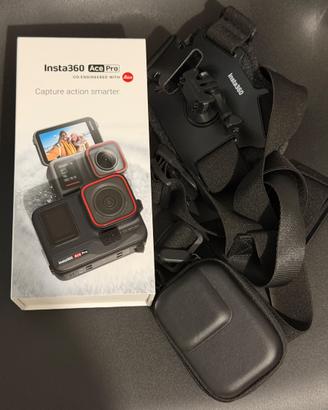 Insta360 Ace Pro + Pettorina e Custodia Originali