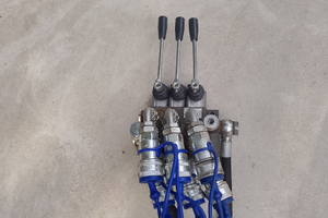 Distributore oleodinamico