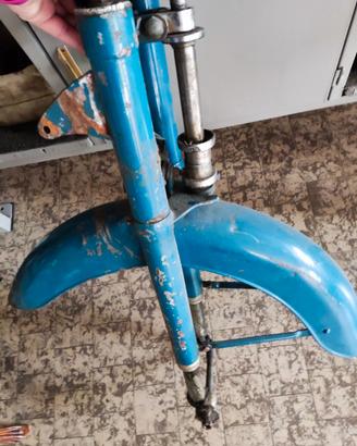 Forcelle e parafango Guzzi lodola