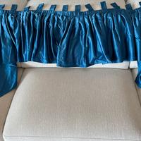 Tende mantovane e federe cuscini in raso di cotone