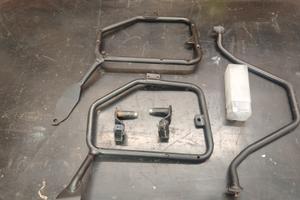 Telai per valigie laterali Suzuki SV650 2002