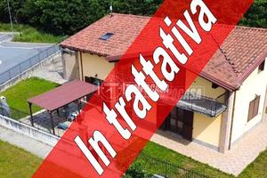 MERAVIGLIOSA VILLA UNIFAMILIARE CON TERRAZZO, GIAR
