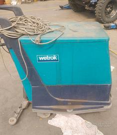 LAVAPAVIMENTI INDUSTRIALE WETROK