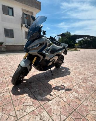 HONDA XADV