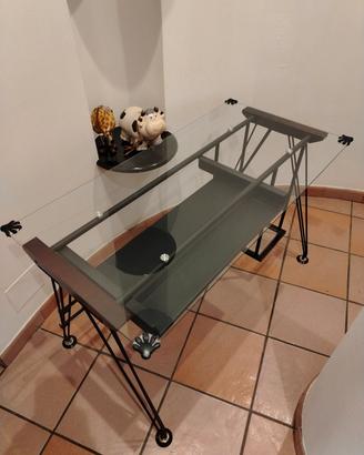 Scrivania in vetro e metallo