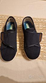 Scarpe pantofole apribili a strap per ansiana