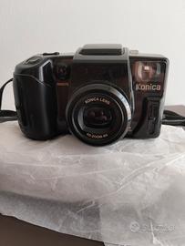 macchina fotografica con rullino