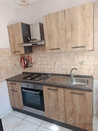 Cucina moderna+isola+banco colazione