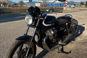 Moto Guzzi V7 IV special