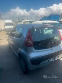 Auto peugeot 107