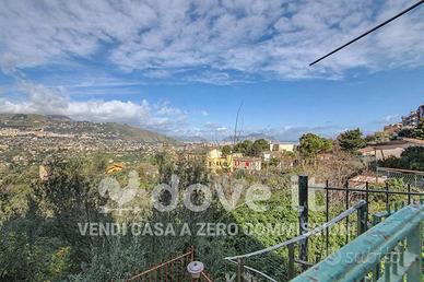 Casa indipendente di 120 m² con 5 locali a Altofon