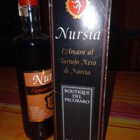 bottiglia Amaro Nero al Tartufo Nero di Norcia 