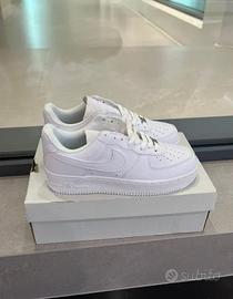 Nike Air Force 1 n.38 Nuove !!