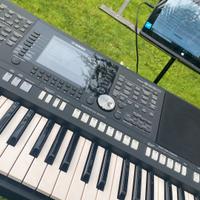 Yamaha psr s 950