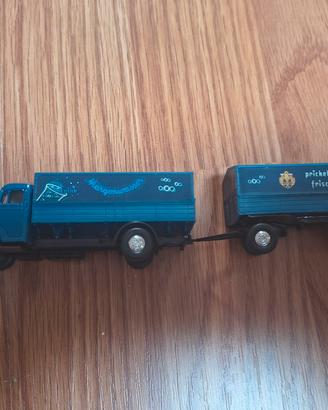 A Modellini Camion 6 euro l'uno