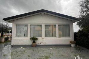 Struttura/Gazebo in legno 80 mq