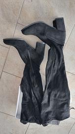 Stivale lungo camoscio