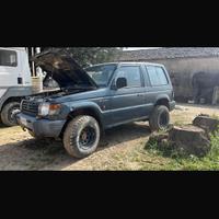 Pajero 2.5 td gls 95