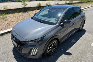PEUGEOT 208 GT HYBRID 136 CV e-DCS6– FULL OPTIONAL