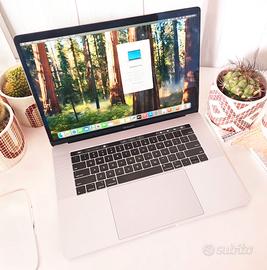 APPLE MacBook Pro 2018 i9 16GB 512GB Vega 20 4GB