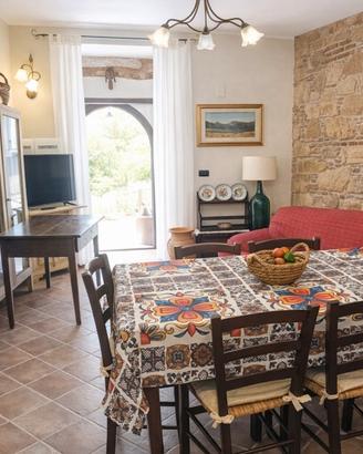 Caratteristico palazzo pronto all'uso