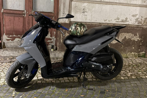 Aprilia sportcity 200