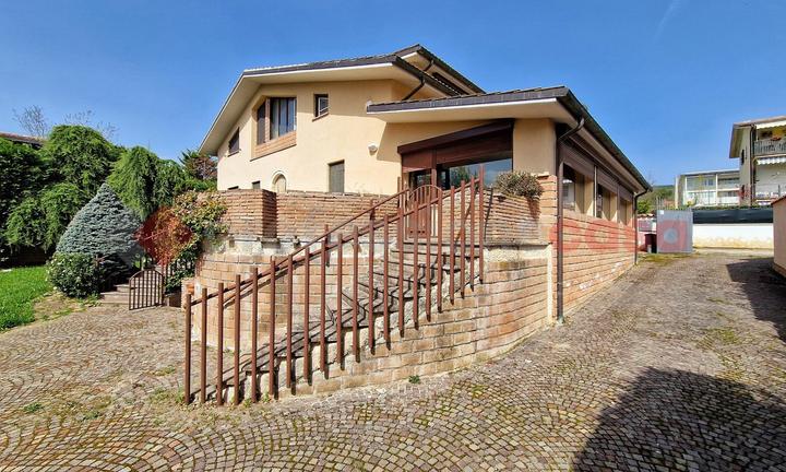 Villa o villino L'Aquila [Cod. rif 3231884VRG]