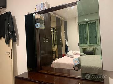 Comó con specchiera