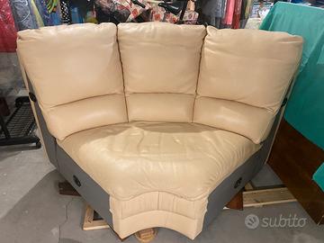 Divano angolare in pelle