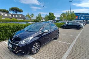 peogeot 208 Pure Tech  1.2  82 5p allure gpl  