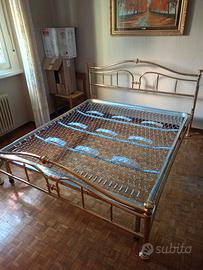 Letto matrimoniale in ottone
