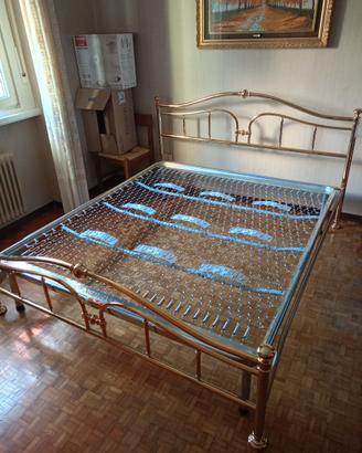 Letto matrimoniale in ottone