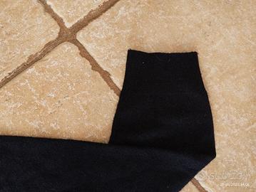 maglione nero di lana