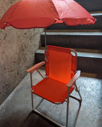 Seggiolina con ombrello per la spiaggia