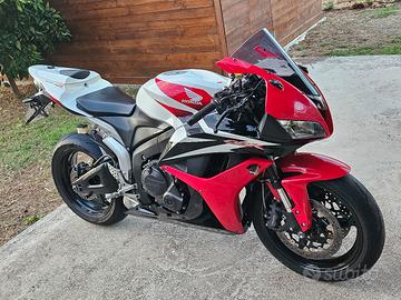 Honda cbr600rr 2008