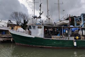 Peschereccio con licenza di pesca 16 GT