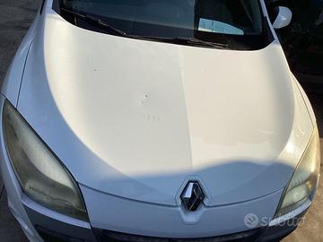 RENAULT MEGANE 2010 - COFANO ANTERIORE
