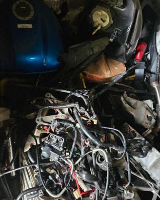  BLOCCO Ricambi Usati Moto 