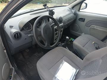 Dasca logan 1.6 benzina gpl 7poste