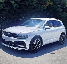 Volkswagen Tiguan 2.0 R Line - Perfetta