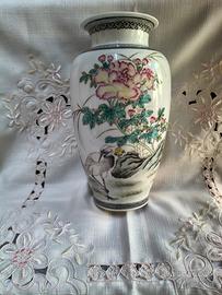 VASO CINESE IN PORCELLANA 