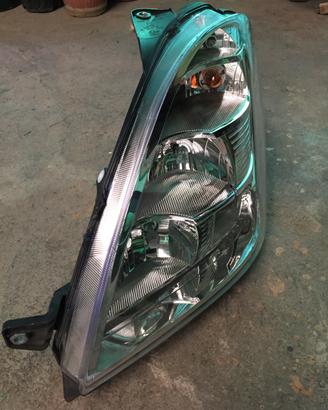 Fanale anteriore sinistro iveco 69500013