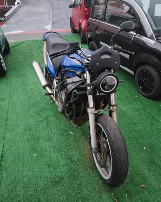 Suzuki GSX 600 F Nacked