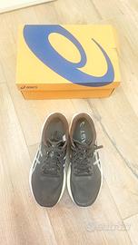 Scarpe da corsa Asics Sonic Blast. N 41.5