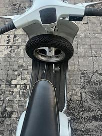 Vespa 50 special