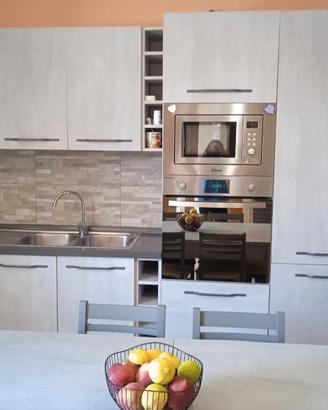 Cucina componibile ad angolo